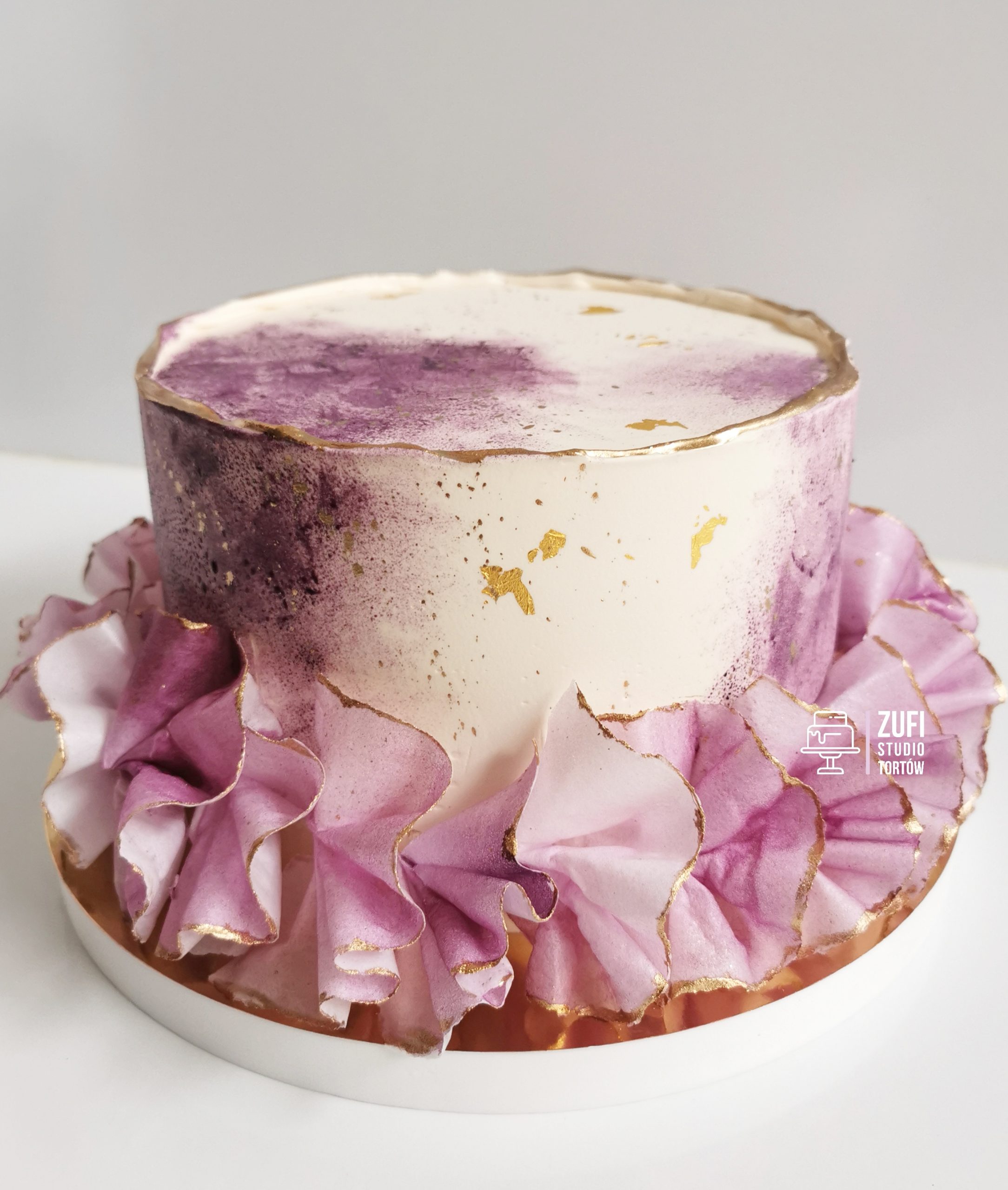 tort na chrzest z fioletem