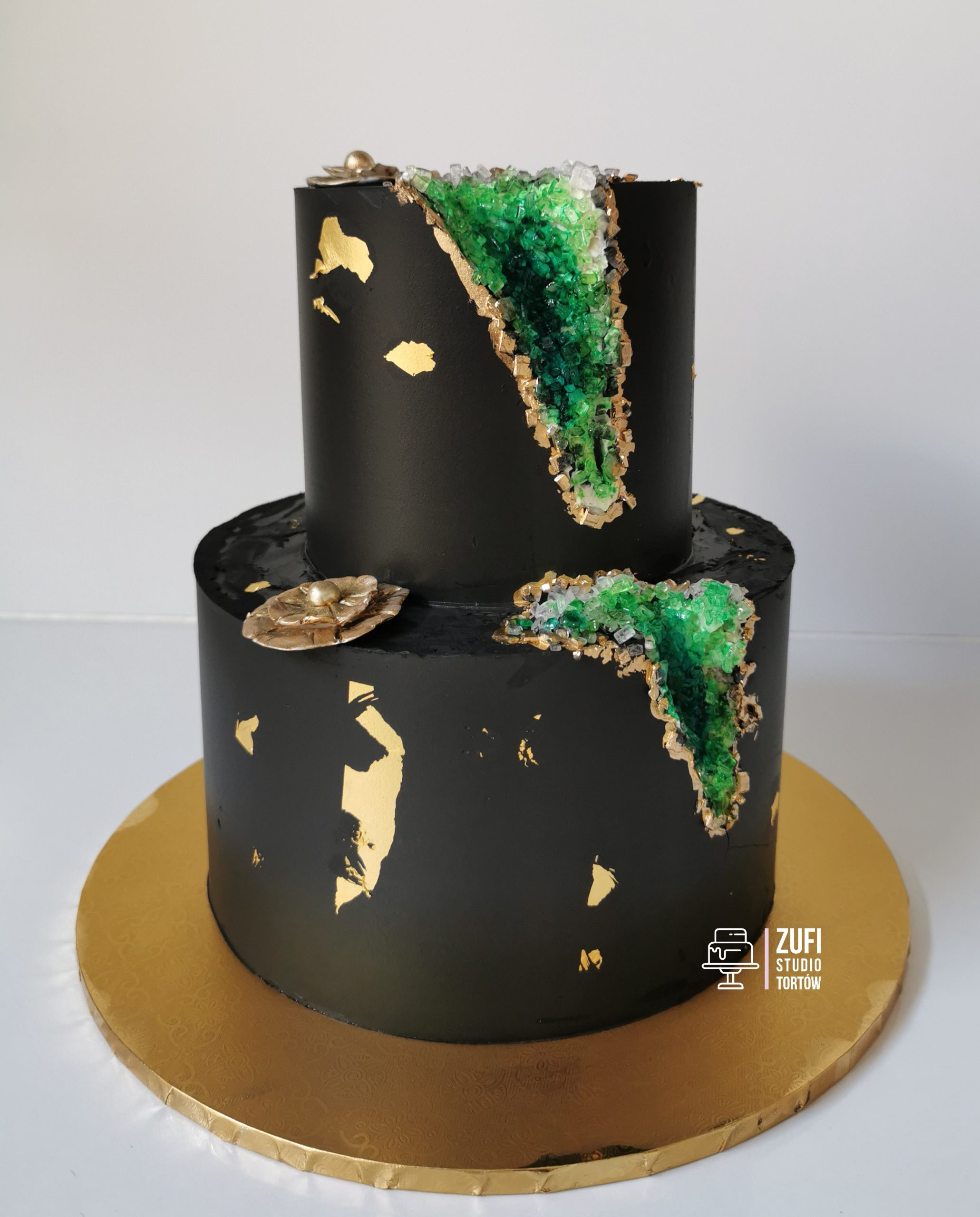 czarny tort geode