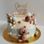 Chrzcinowy tort z misiami